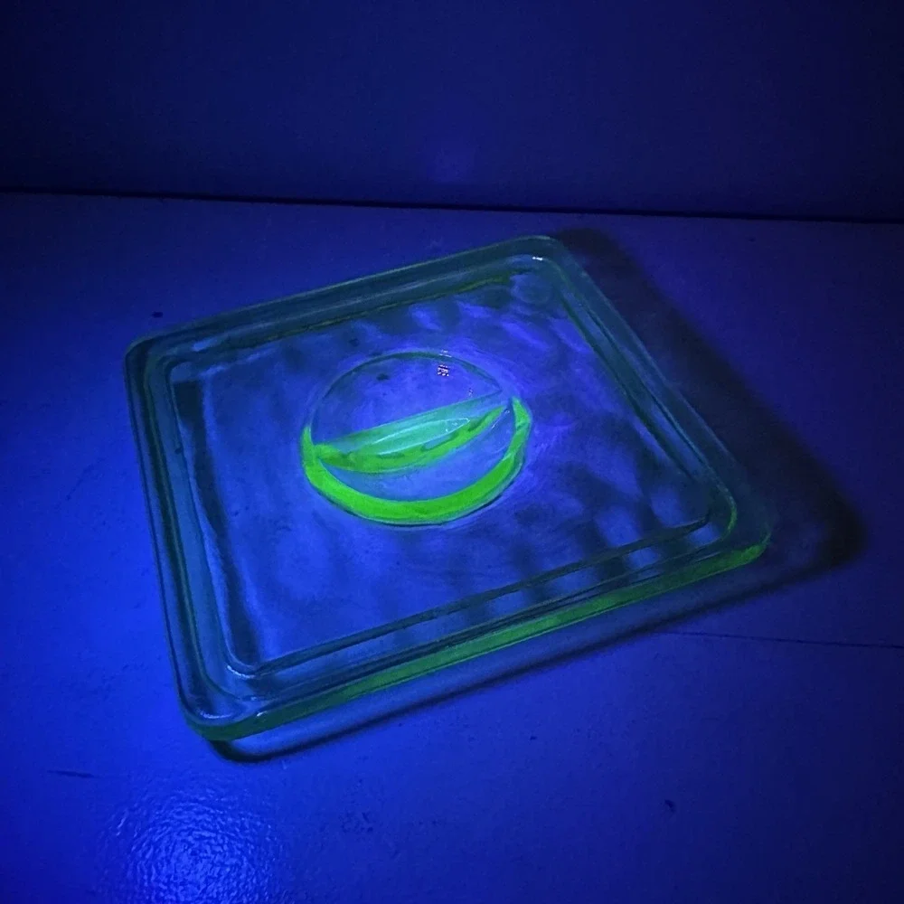 Uranium Glass Lid Vaseline Green UV Reactive Depression Square 5